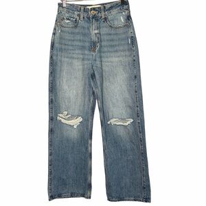 Hollister Ultra High Rise Ripped Baggy Jeans in Medium Wash, 2-R/3-R/26W NWOT
